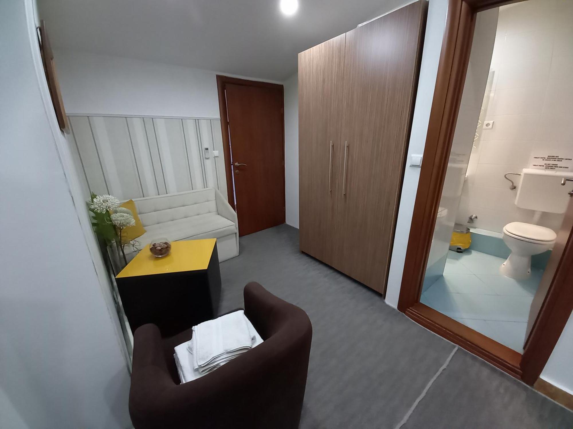 Prenociste Zan Hotell SJJ Rum bild