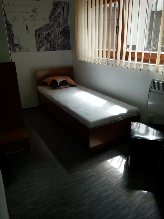Prenociste Zan Hotell SJJ Exteriör bild